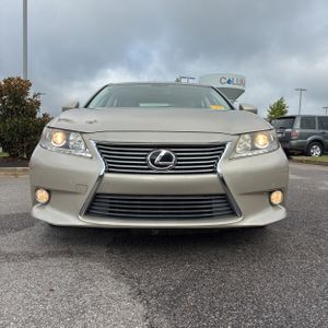صورة 14 لـ 2014 Lexus ES 350 BASE