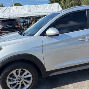 صورة 2 لـ 2018 Hyundai TUCSON SEL