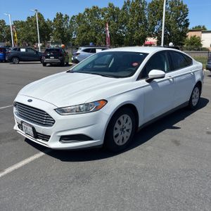 FORD FUSION S - 1