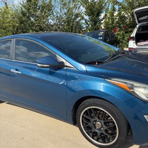 صورة 13 لـ 2014 Hyundai ELANTRA LIMITED