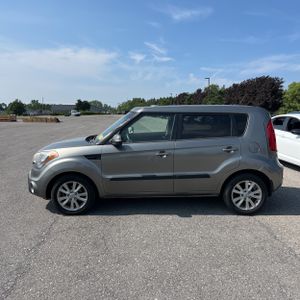 2012 KIA SOUL + photo 3