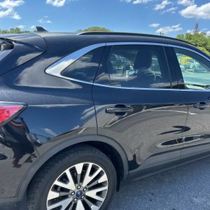 FORD ESCAPE HYBRID TITANIUM - 9