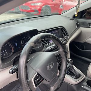 2018 Hyundai ELANTRA SEL — миниатюра 34