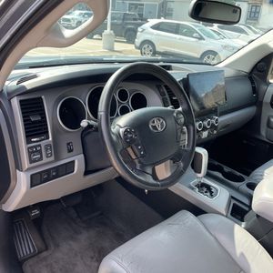 صورة 39 لـ 2012 Toyota SEQUOIA LIMITED