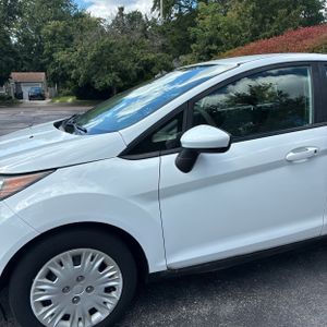 2015 FORD FIESTA S — фото 2