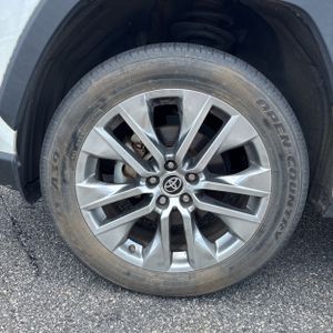 2021 Toyota RAV4 LIMITED 缩略图 17