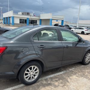 CHEVROLET SONIC LT AUTO - 9