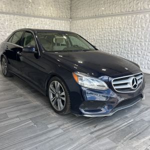صورة 10 لـ 2014 Mercedes-BENZ E 350