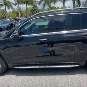 2021 Mercedes-BENZ GLS photo 4