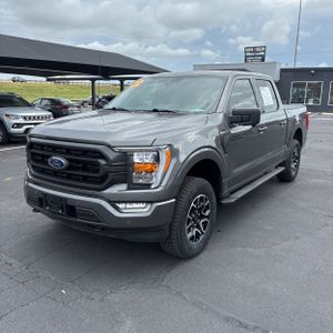 2022 FORD F-150 XLT photo 1