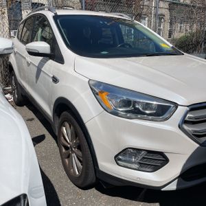 FORD ESCAPE TITANIUM - 8