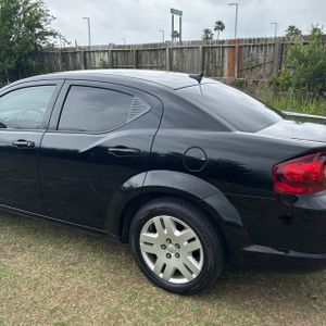 DODGE AVENGER SE - 6