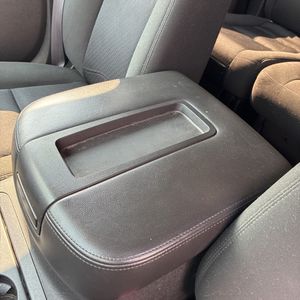 2011 Chevrolet SUBURBAN LS 缩略图 71