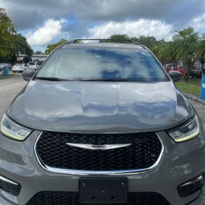 2022 Chrysler PACIFICA TOURING L photo 15
