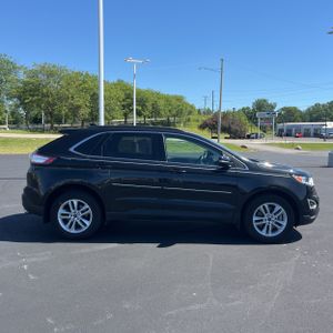 FORD EDGE SEL - 10