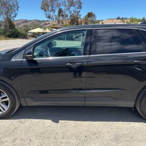 FORD EDGE SEL - 4