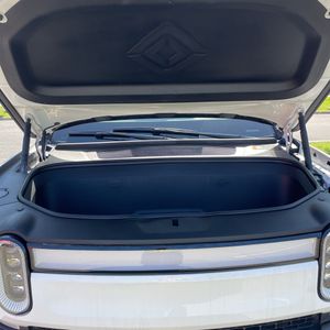 2022 Rivian R1T LAUNCH EDITION — миниатюра 46