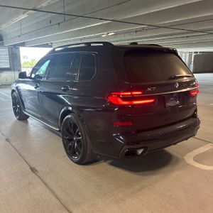 صورة 5 لـ 2023 BMW X7 XDRIVE40I