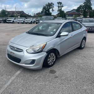 HYUNDAI ACCENT SE - 1
