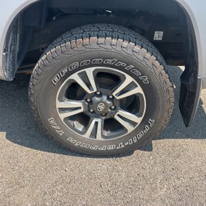 2018 Toyota TACOMA TRD SPORT — миниатюра 18