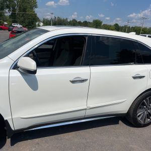 صورة 4 لـ 2017 Acura MDX SH-AWD W/TECH