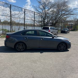 KIA FORTE GT-LINE - 10