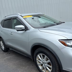2017 Nissan ROGUE SV 照片 9