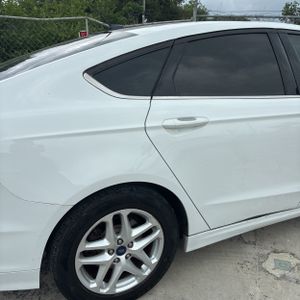 FORD FUSION SE - 9