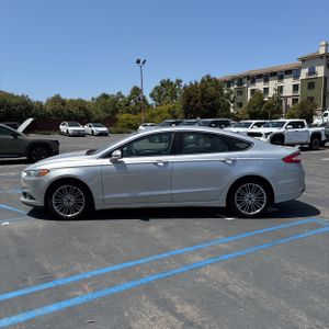 FORD FUSION SE - 3