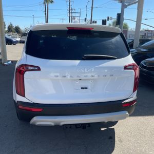 KIA TELLURIDE LX - 7