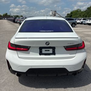صورة 7 لـ 2025 BMW 330I