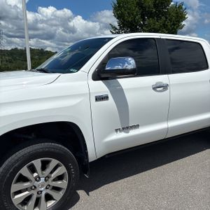 2016 Toyota TUNDRA LIMITED — фото 2
