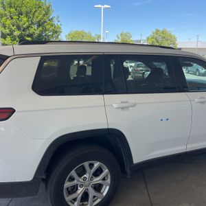 JEEP GRAND CHEROKEE L - 9