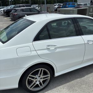 صورة 9 لـ 2016 Mercedes-BENZ E-CLASS
