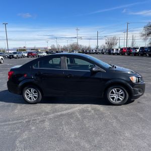 CHEVROLET SONIC LT AUTO - 10