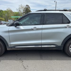 FORD EXPLORER ACTIVE - 4