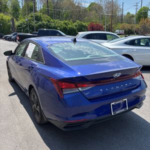 HYUNDAI ELANTRA - 4
