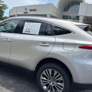 2024 Toyota VENZA XLE photo 6