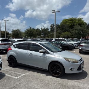 FORD FOCUS TITANIUM - 10