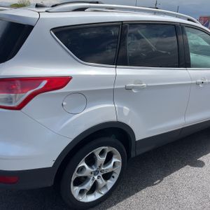 FORD ESCAPE TITANIUM - 9