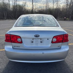 KIA OPTIMA LX - 7
