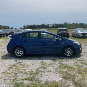 2010 Toyota PRIUS III — фото 10