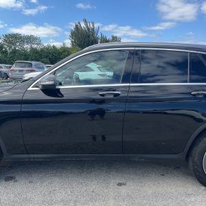 MERCEDES-BENZ GLC - 4