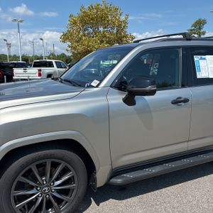 صورة 2 لـ 2022 Lexus LX 600 LUXURY