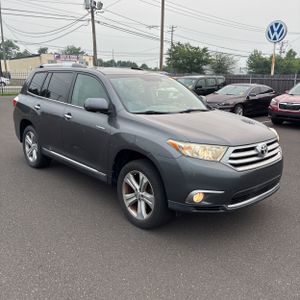 صورة مصغرة 12 لـ 2013 Toyota HIGHLANDER LIMITED