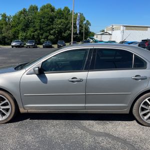 FORD FUSION SE - 4
