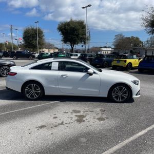 MERCEDES-BENZ E-CLASS - 10