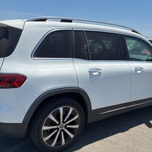 صورة 9 لـ 2021 Mercedes-BENZ GLB