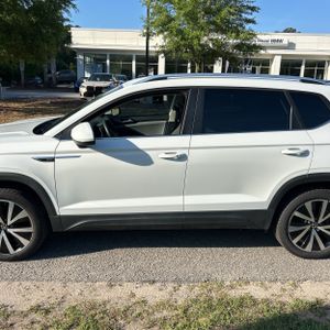 VOLKSWAGEN TAOS SE - 4