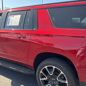 CHEVROLET SUBURBAN RST - 6